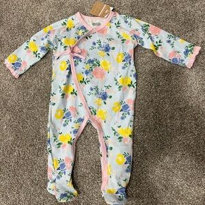 Mud Pie Baby Girls Blue Floral Kimono Style Footed Sleeper Size 3-6 Months NWT